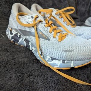 Brooks Men's Athletic Shoes in Gray and Orange